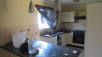 Kitchen - 10 square meters of property in Oberholzer