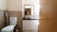 Bathroom 1 - 5 square meters of property in Klipkop