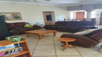 Lounges - 38 square meters of property in Bendor Park