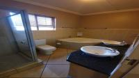 Main Bathroom - 10 square meters of property in Bendor Park