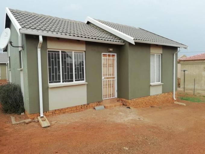 2 Bedroom House for Sale For Sale in Savanna City - MR479277