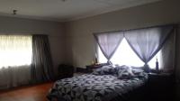 Bed Room 1 - 25 square meters of property in Bethal