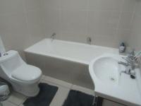 Main Bathroom - 6 square meters of property in Ravenswood