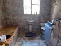 Bathroom 1 - 7 square meters of property in Vaalpark