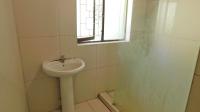 Bathroom 1 - 7 square meters of property in Westridge