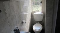 Bathroom 2 - 4 square meters of property in Struisbult