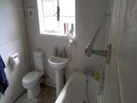 Bathroom 1 - 6 square meters of property in Struisbult