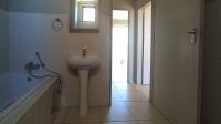 Bathroom 1 - 8 square meters of property in Rooihuiskraal North