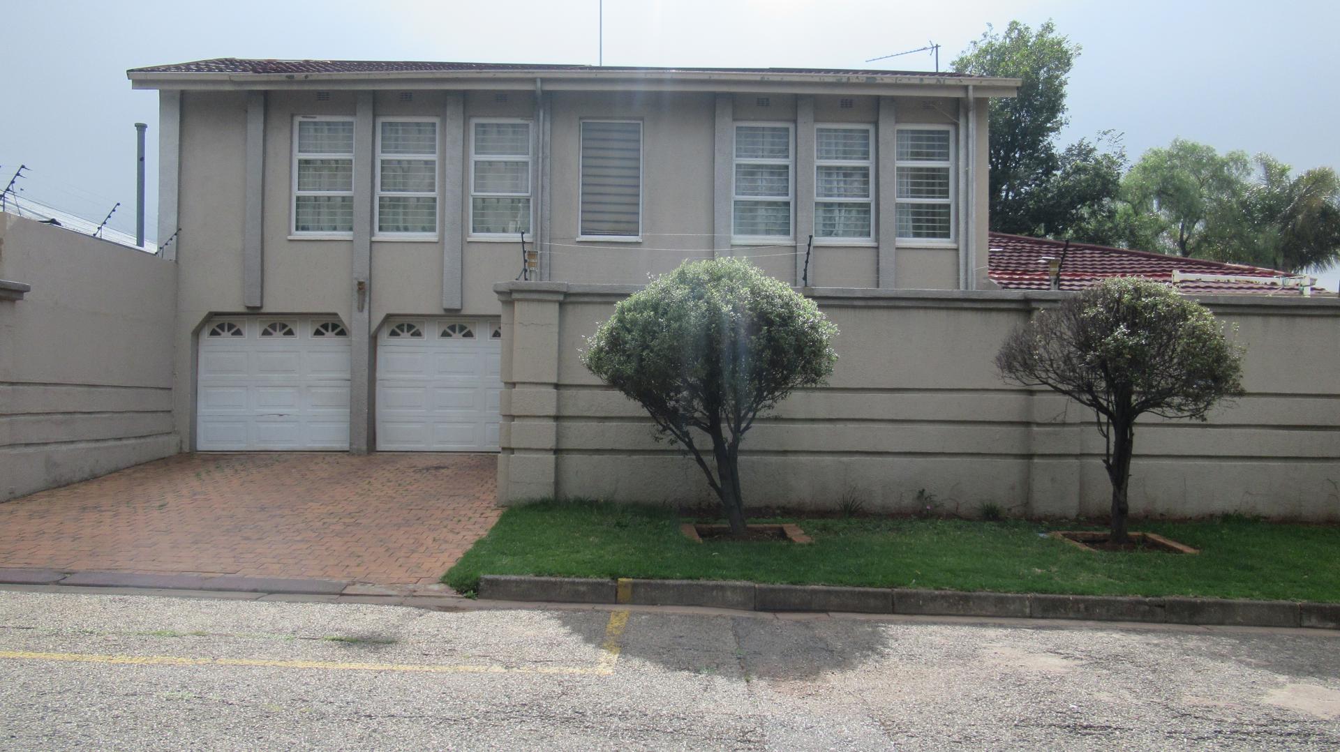 FNB Repossessed Eviction 3 Bedroom House for Sale in Homeste