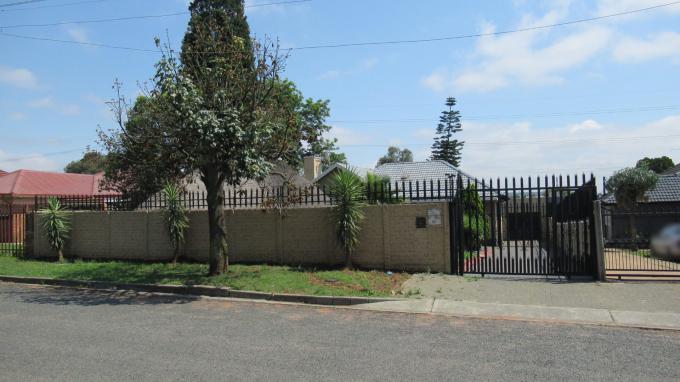 Standard Bank SIE Sale In Execution 3 Bedroom House for Sale in Roseacre - MR482947