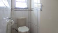 Bathroom 2 - 2 square meters of property in Roseacre