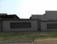 Front View of property in Klipriviersberg