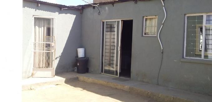 2 Bedroom House for Sale For Sale in Vlakfontein - MR484657