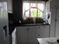 Kitchen of property in Humansdorp