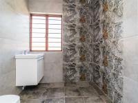 Main Bathroom - 6 square meters of property in Halfway Gardens