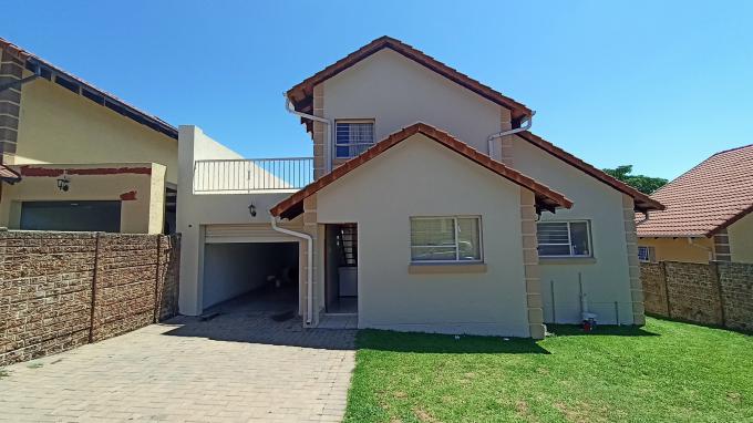 3 Bedroom Cluster for Sale For Sale in Buccleuch - Home Sell - MR485419