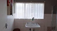 Bathroom 1 - 8 square meters of property in Declercqville
