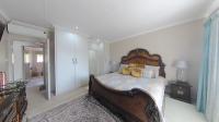 Main Bedroom - 22 square meters of property in Wembley