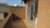 Balcony - 7 square meters of property in Forest Hill - JHB