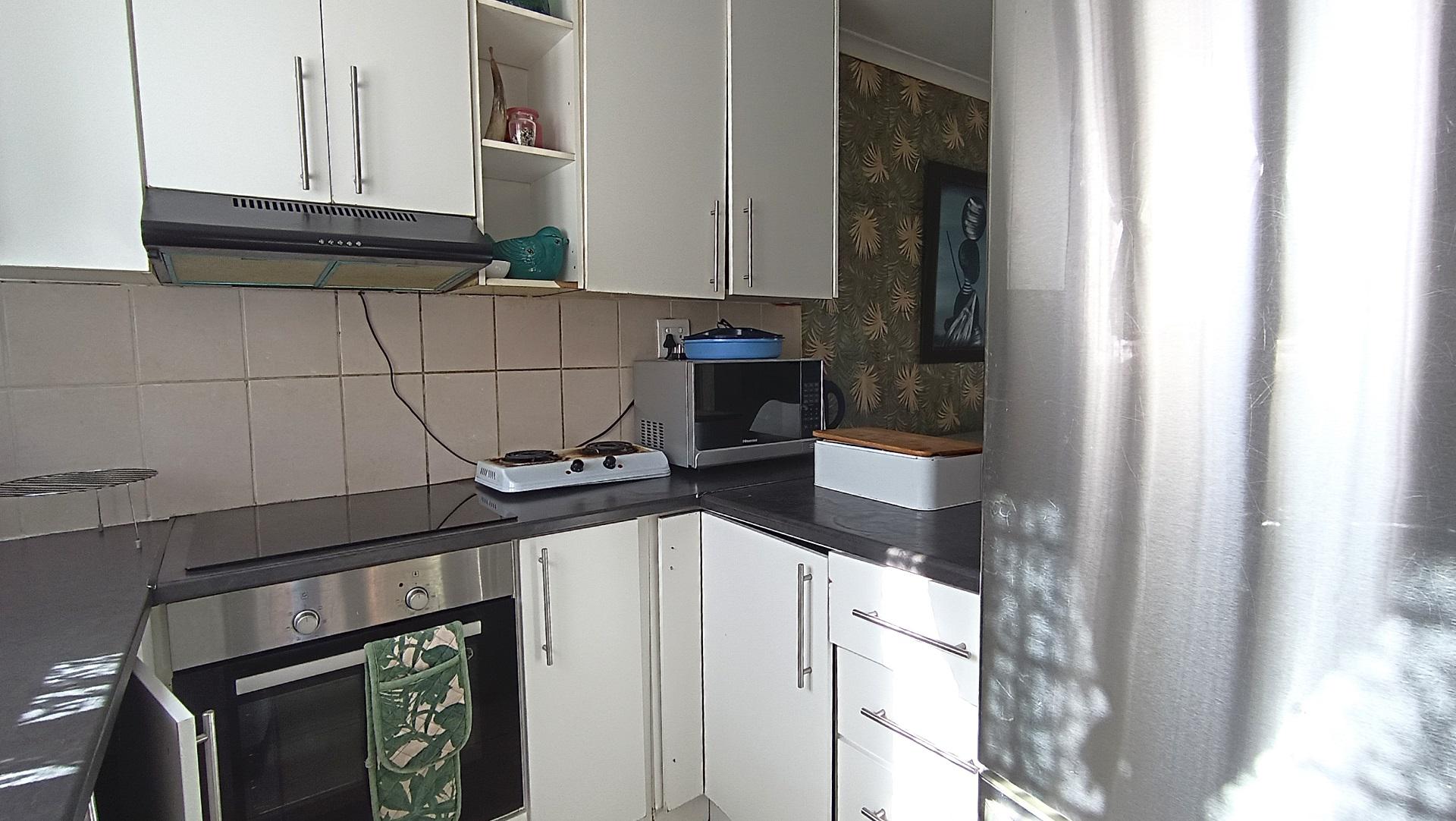 Kitchen - 6 square meters of property in Summer Greens