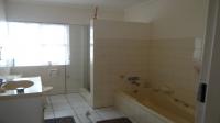 Bathroom 1 - 11 square meters of property in Steiltes