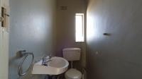 Bathroom 2 - 2 square meters of property in Sophiatown