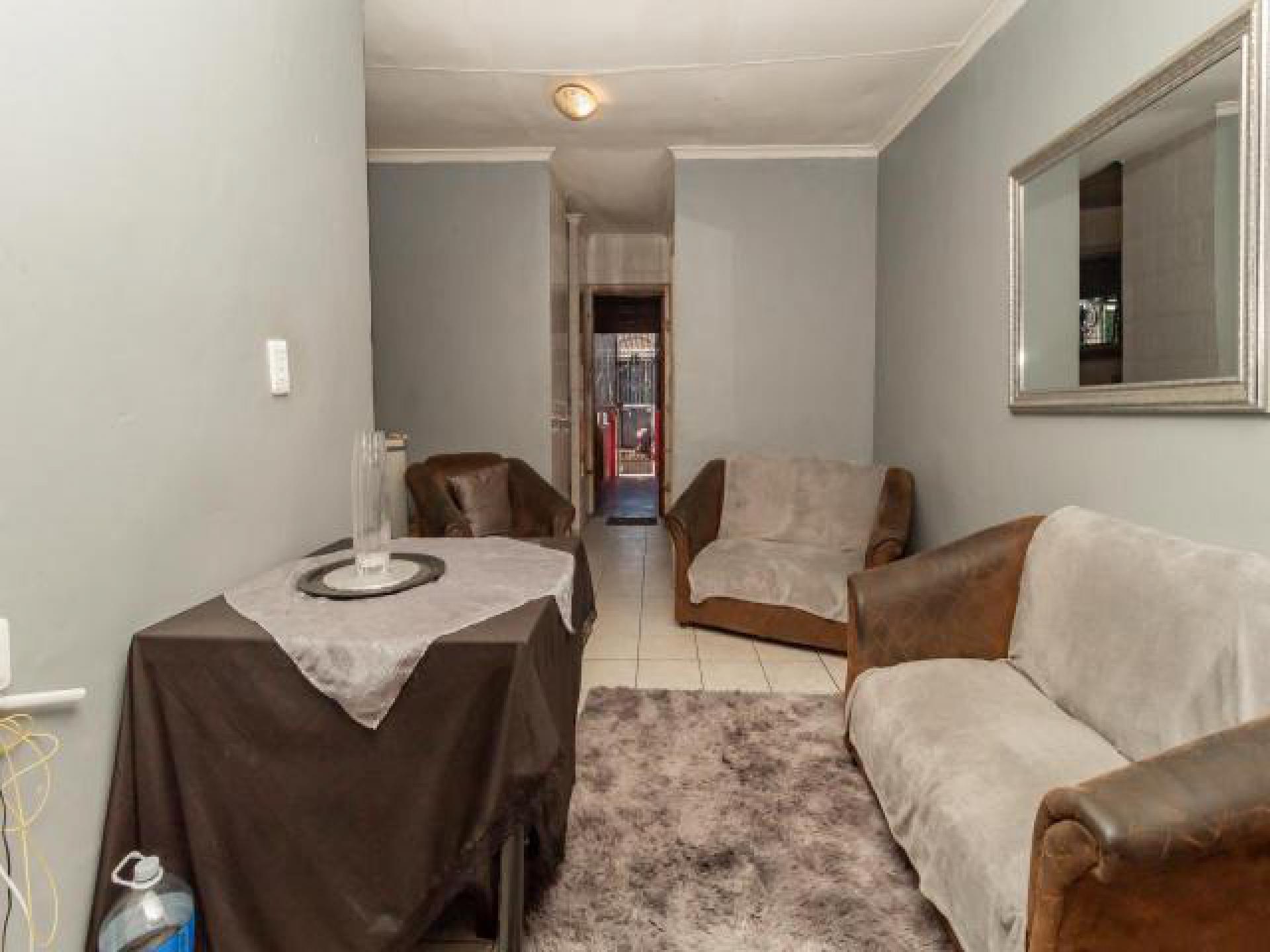 Lounges of property in Mitchells Plain