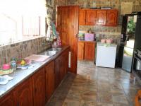 Kitchen of property in Golf Park