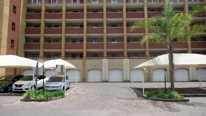 2 Bedroom Apartment for Sale For Sale in Die Hoewes - Home Sell - MR492355