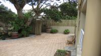 Patio - 33 square meters of property in Umtentweni