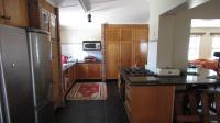 Kitchen - 26 square meters of property in Umtentweni