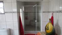 Main Bathroom - 10 square meters of property in Umtentweni