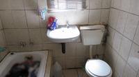 Bathroom 1 - 5 square meters of property in Protea Glen