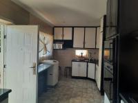 Kitchen - 22 square meters of property in Lenasia South