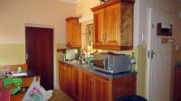 Kitchen - 27 square meters of property in Kanonkop