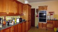 Kitchen - 27 square meters of property in Kanonkop