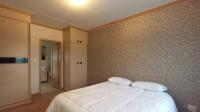 Main Bedroom - 17 square meters of property in Kengies