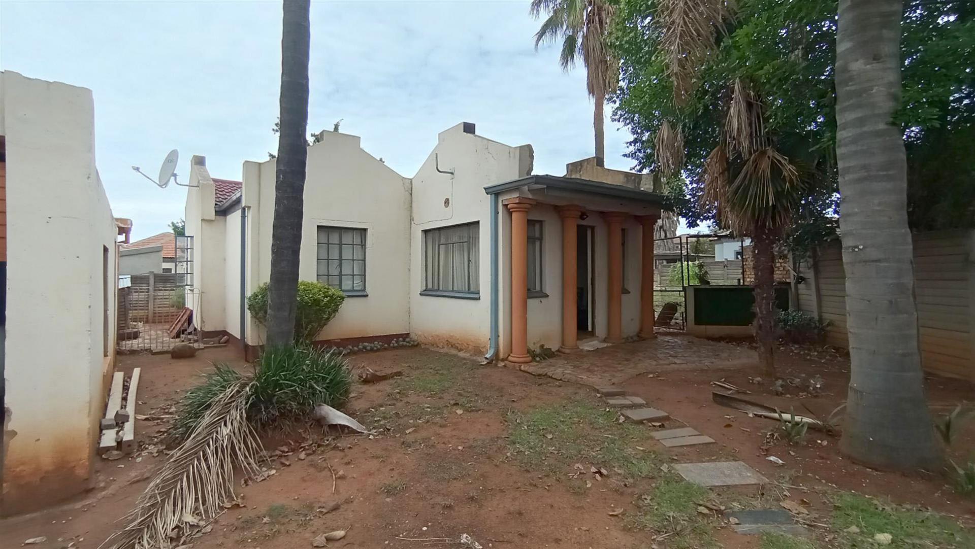 Front View of property in Elandspoort