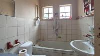 Bathroom 1 - 5 square meters of property in Elandspoort