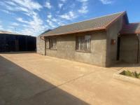 Front View of property in Vosloorus