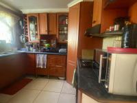 Kitchen of property in Vosloorus