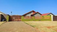 Front View of property in Vosloorus