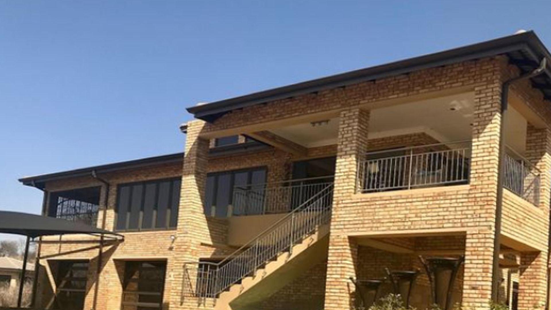 Front View of property in Vaal Oewer