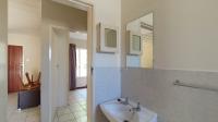 Bathroom 1 - 3 square meters of property in Eden Glen