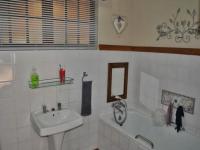 Bathroom 1 of property in Westdene (Bloemfontein)