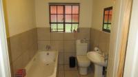 Bathroom 1 - 6 square meters of property in Riversdale