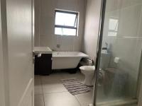 Bathroom 1 - 8 square meters of property in Greenstone Hill