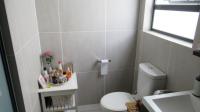 Main Bathroom - 6 square meters of property in Greenstone Hill