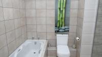 Bathroom 1 - 10 square meters of property in Elmapark