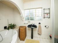 Main Bathroom - 9 square meters of property in Walkers Fruit Farms SH